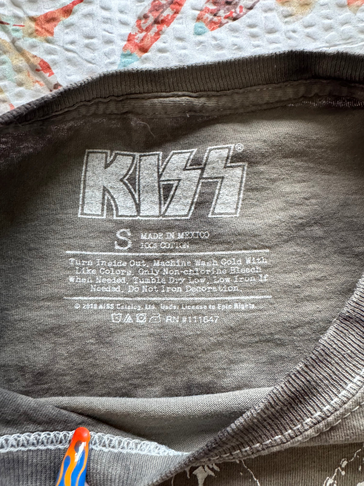 Kiss Crop T-Shirt - Size Small